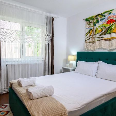 Apartament Corina Cu Parcare Бистрица Экстерьер фото